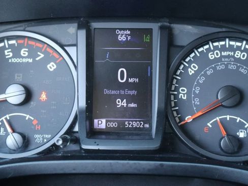 Used 2020 Toyota Tacoma SR AWD/4WD image 14