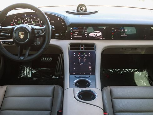 Used 2025 Porsche Taycan 4S image 15