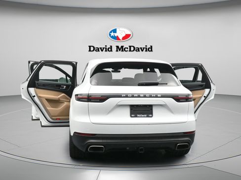 Used 2022 Porsche Cayenne image 14