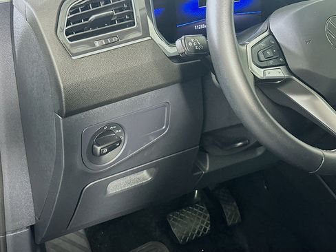 Used 2024 Volkswagen Tiguan S image 16