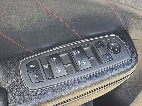 Used 2022 Dodge Charger R/T w/ Blacktop Package RWD image 12