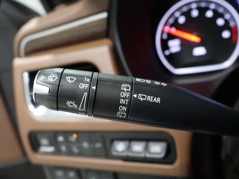 Used 2021 Chevrolet Tahoe High Country image 39