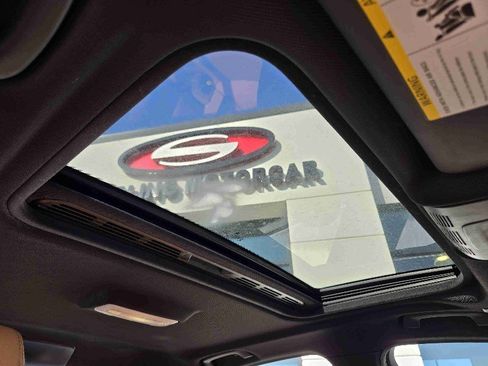 Used 2018 BMW 330i xDrive Sedan w/ Convenience Package image 13