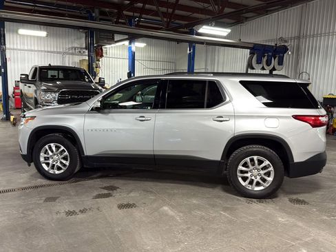 Used 2020 Chevrolet Traverse LT w/ LPO, Cargo Package image 1