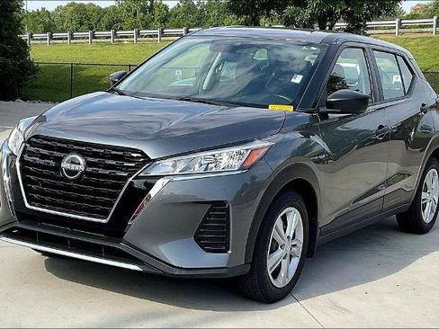 Used 2024 Nissan Kicks S FWD image 3