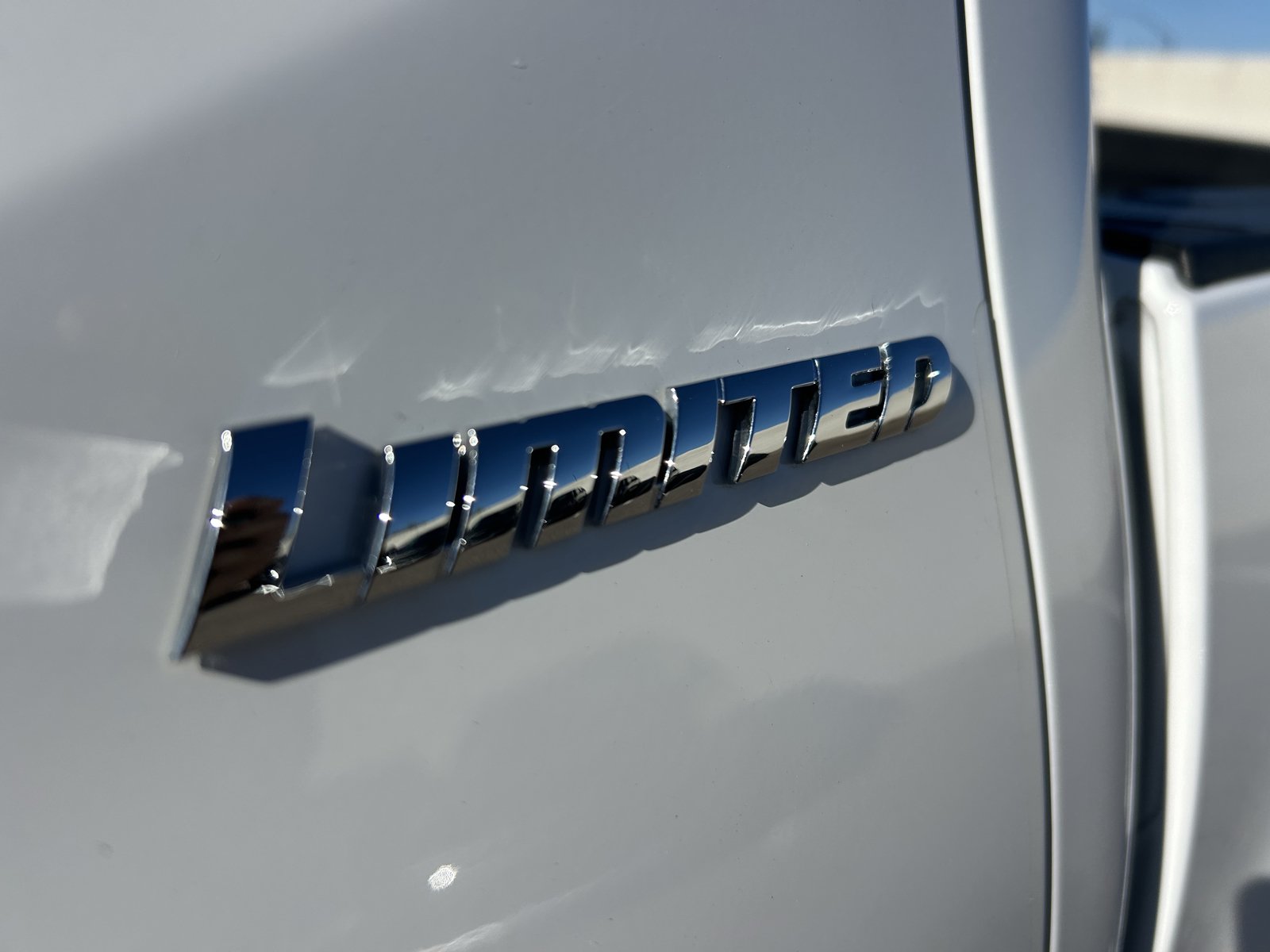 Used 2017 Toyota Tacoma Limited w/ Tow Package AWD/4WD image 13