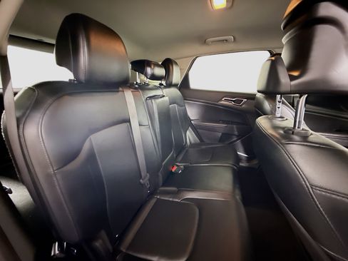 Used 2023 Kia Sportage EX image 27