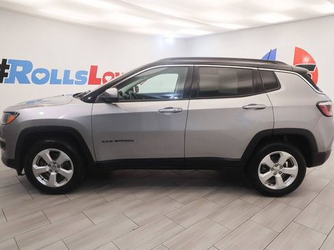 Used 2019 Jeep Compass Latitude w/ Popular Equipment Group AWD/4WD image 2