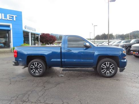 Used 2016 Chevrolet Silverado 1500 LT w/ LT Convenience Package AWD/4WD image 10