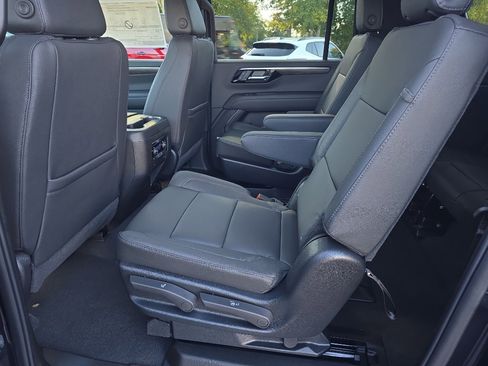 New 2026 Chevrolet Suburban LT w/ Comfort Package image 19