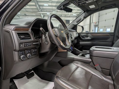 Used 2021 Chevrolet Suburban High Country AWD/4WD image 15