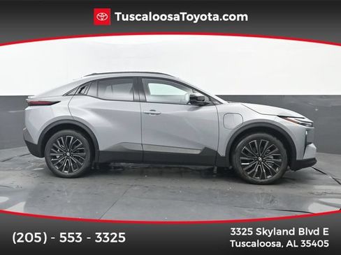 Used 2026 Toyota C-HR w/ Cold Weather Package AWD/4WD image 1
