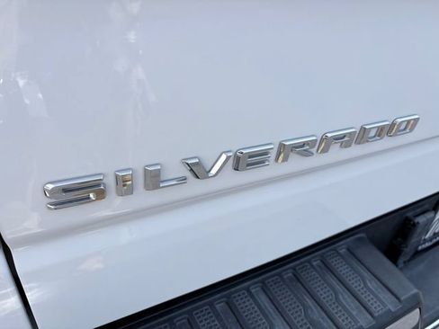 Used 2024 Chevrolet Silverado 1500 LTZ w/ LTZ Convenience Package II AWD/4WD image 25