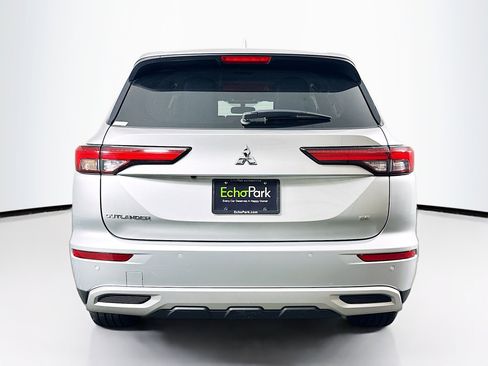 Used 2024 Mitsubishi Outlander SE Black Edition image 7