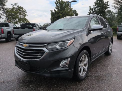 Used 2018 Chevrolet Equinox Premier AWD/4WD image 2