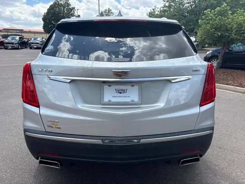Used 2017 Cadillac XT5 Luxury w/ Driver Awareness Package AWD/4WD image 4