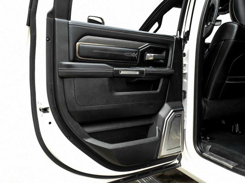 Used 2021 RAM 2500 Limited AWD/4WD image 47
