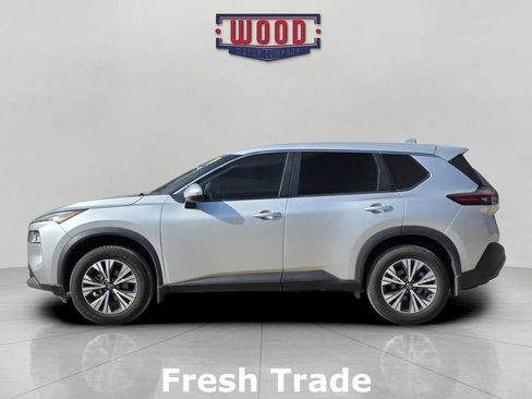 Used 2022 Nissan Rogue SV image 4