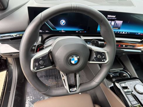 Used 2026 BMW 530i w/ M Sport Package RWD image 10