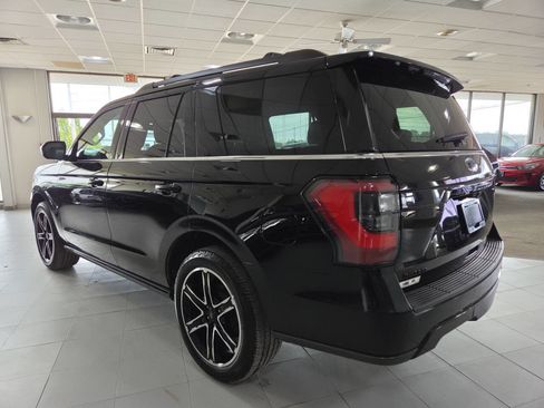 Used 2019 Ford Expedition Limited w/ Equipment Group 303A AWD/4WD image 5