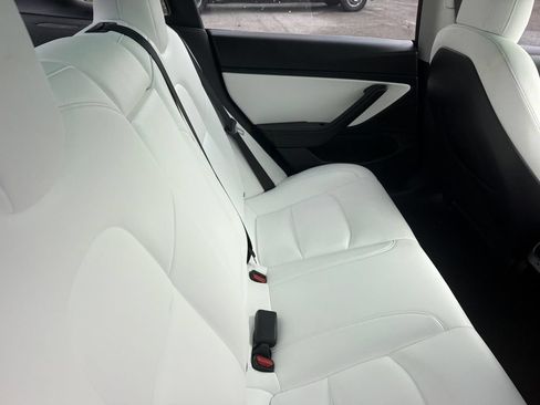 Used 2020 Tesla Model 3 Standard Range Plus RWD image 23