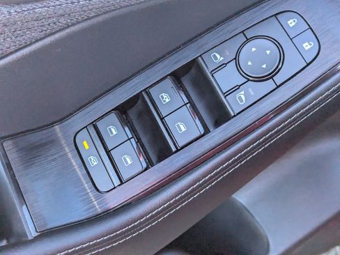 Certified 2023 Nissan Rogue SV image 21