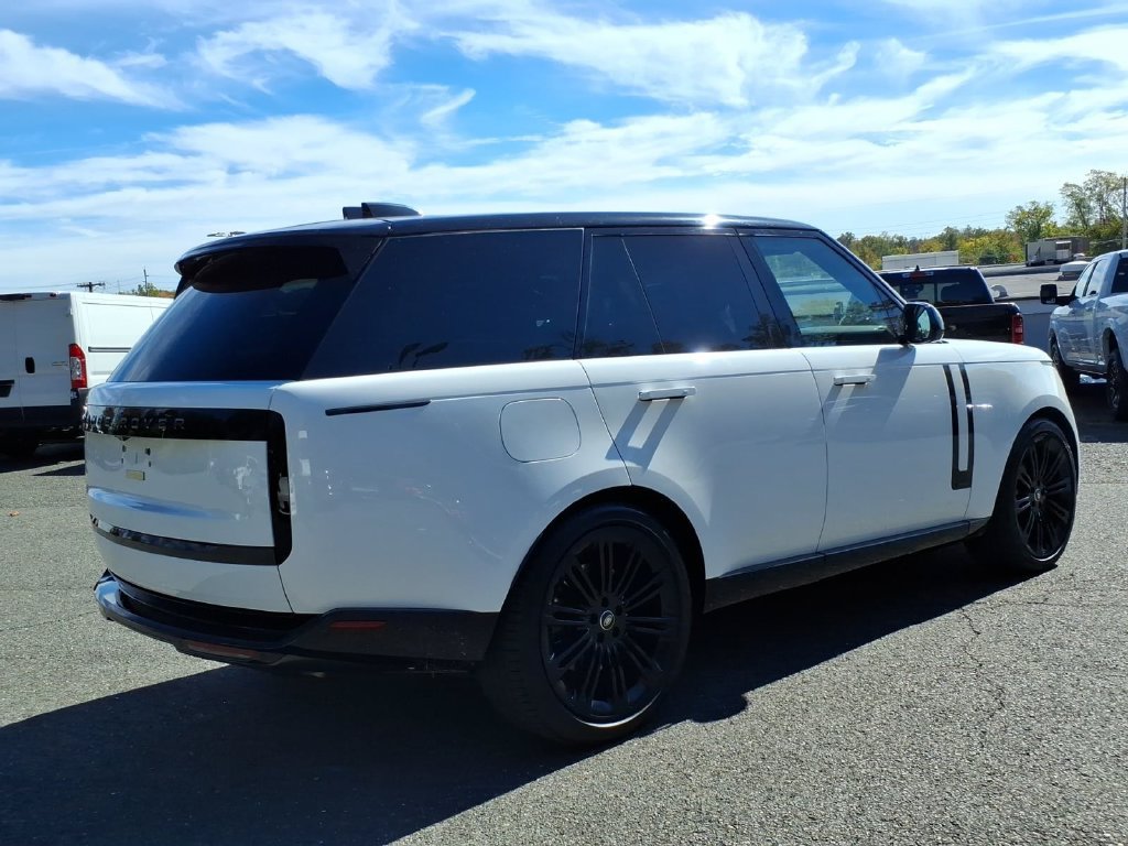 Used 2024 Land Rover Range Rover Autobiography AWD/4WD image 6