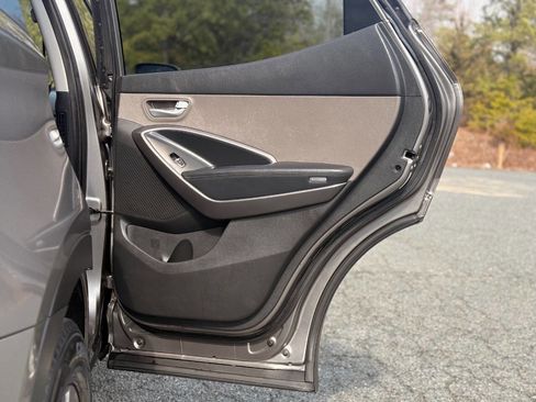 Used 2013 Hyundai Santa Fe Sport image 14