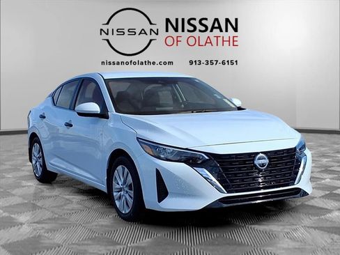 Used 2025 Nissan Sentra S image 29