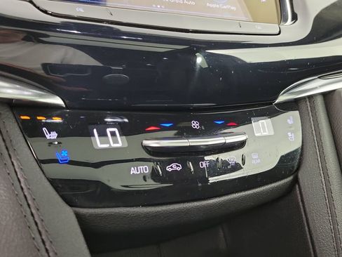 Certified 2024 Cadillac XT6 Premium Luxury w/ LPO, Floor Liner Package AWD/4WD image 31