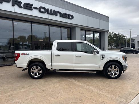 Used 2022 Ford F150 Lariat image 2
