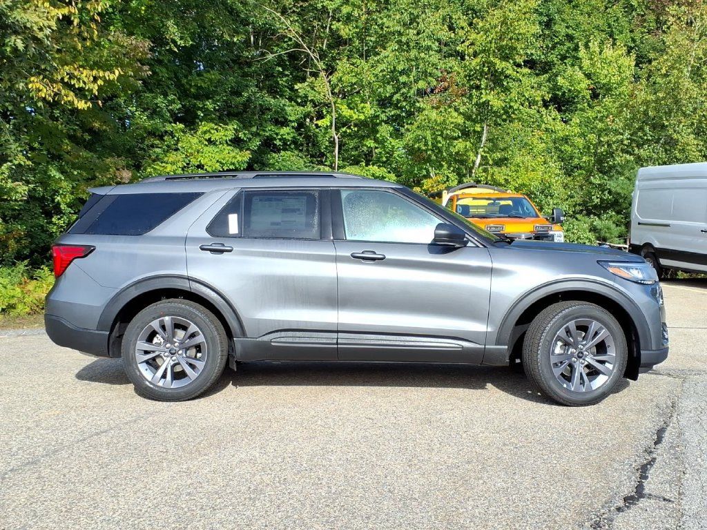 New 2027 Ford Explorer Active w/ Active Comfort Package AWD/4WD image 4