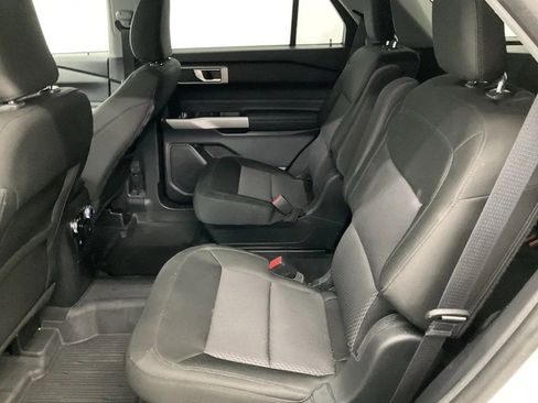 Used 2022 Ford Explorer XLT AWD/4WD image 23