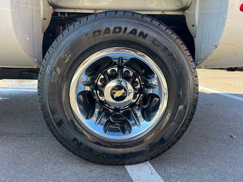 Used 2013 Chevrolet Silverado 3500 LT w/ Convenience Package image 14