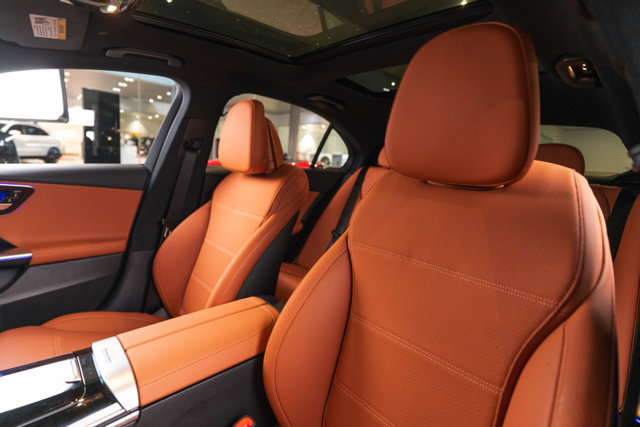 Certified 2025 Mercedes-Benz C 300 4MATIC Sedan image 5