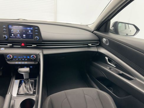 Used 2021 Hyundai Elantra SEL image 26