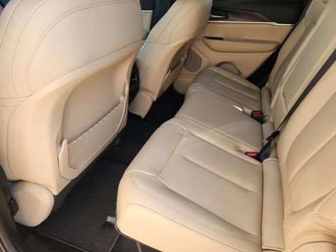 New 2025 Jeep Grand Cherokee Limited image 22