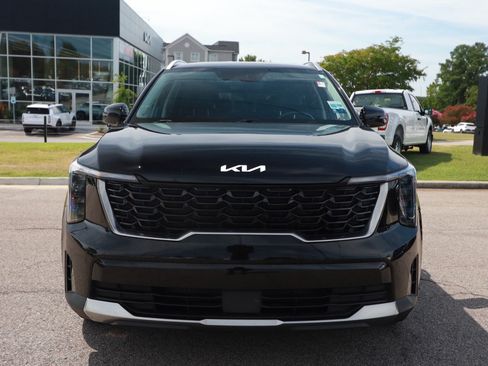 Used 2024 Kia Sorento S FWD image 8
