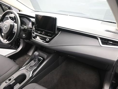 Used 2025 Toyota Corolla LE FWD image 27