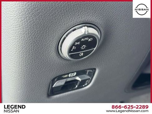 Used 2024 Mercedes-Benz GLC 300 4MATIC image 18