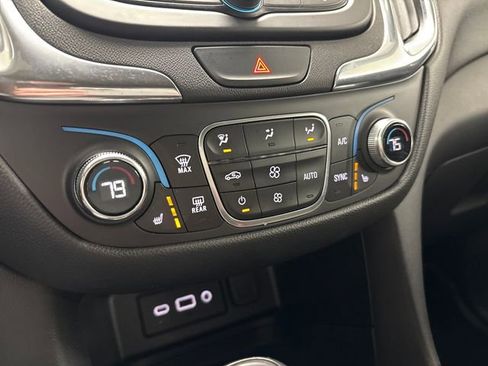 Used 2020 Chevrolet Equinox LT image 45