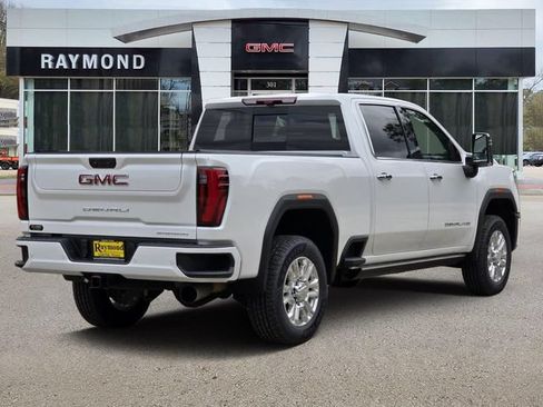 Used 2024 GMC Sierra 2500 Denali w/ Denali Reserve Package AWD/4WD image 4