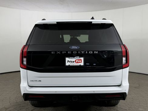 Certified 2025 Ford Expedition Active AWD/4WD image 6