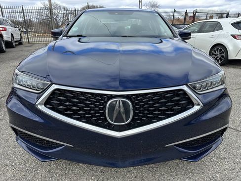 Used 2018 Acura TLX V6 image 2