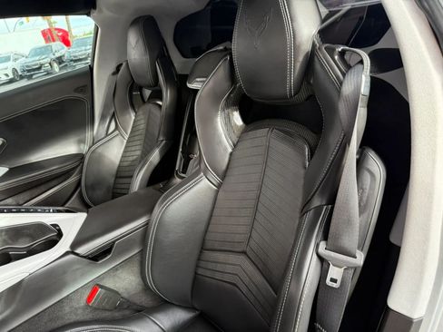 Used 2022 Chevrolet Corvette Stingray Premium Cpe w/ Z51 Performance Package RWD image 42