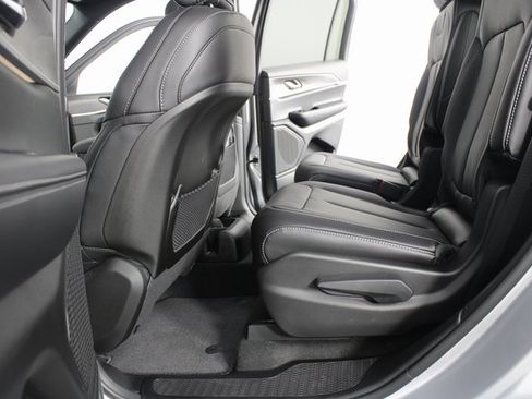 New 2025 Jeep Grand Cherokee L Limited w/ Trailer Tow Package image 18