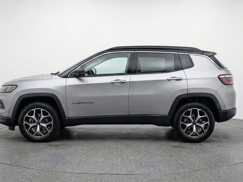 Used 2025 Jeep Compass Limited AWD/4WD image 5