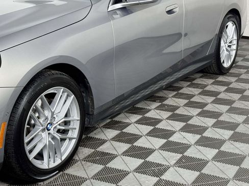 Used 2025 BMW 530i xDrive 530i xDrive w/ Premium Package image 13