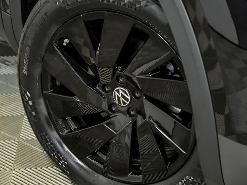 New 2026 Volkswagen Atlas SE AWD/4WD image 3