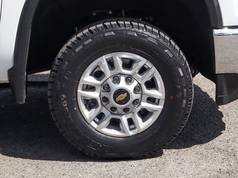 Used 2023 Chevrolet Silverado 2500 LT w/ Convenience Package image 44